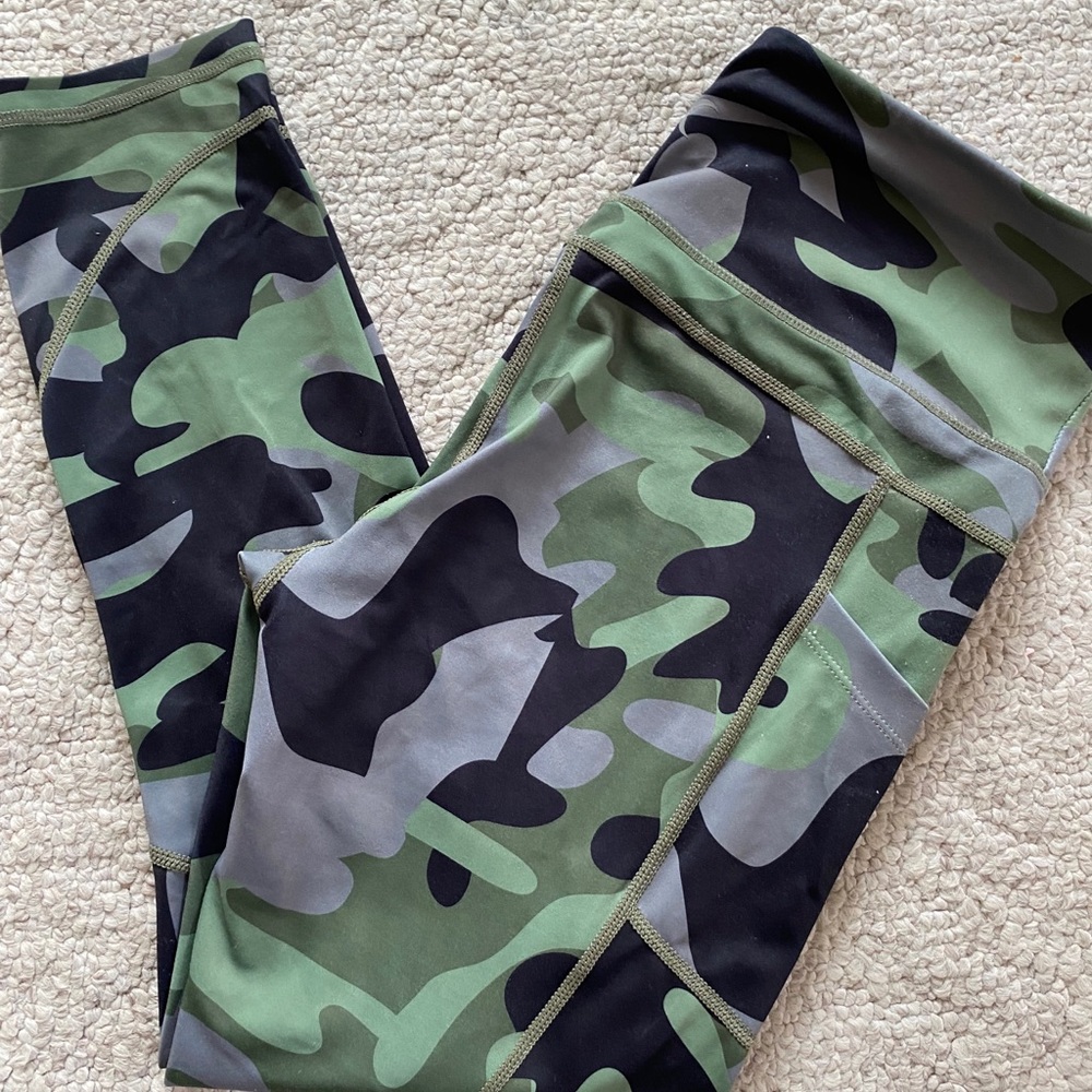 Ziya light and tight camo leggings